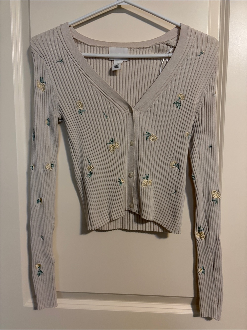 Ribbed V-Neck Cardigan Sweater with Embroidered Flowers - Cream